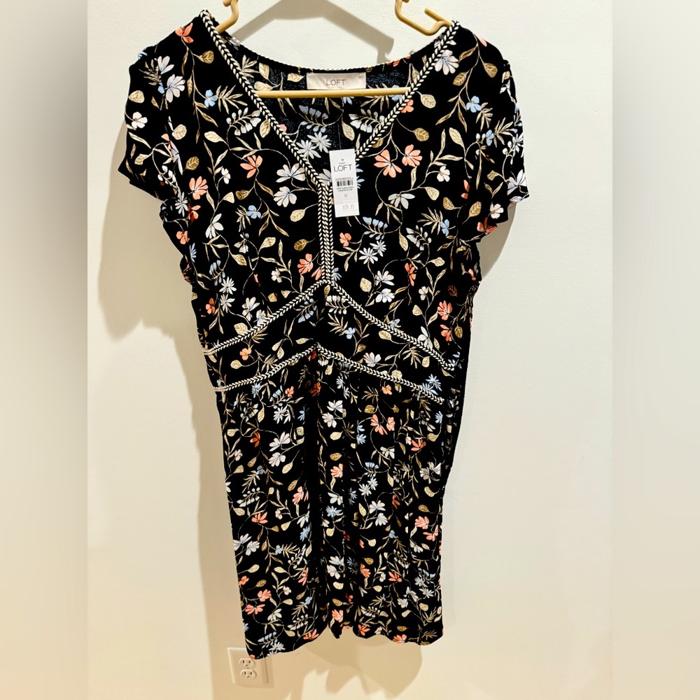 Loft Petite Floral Stitched Trim Flutter V-Neck Dress size 4P NWT
